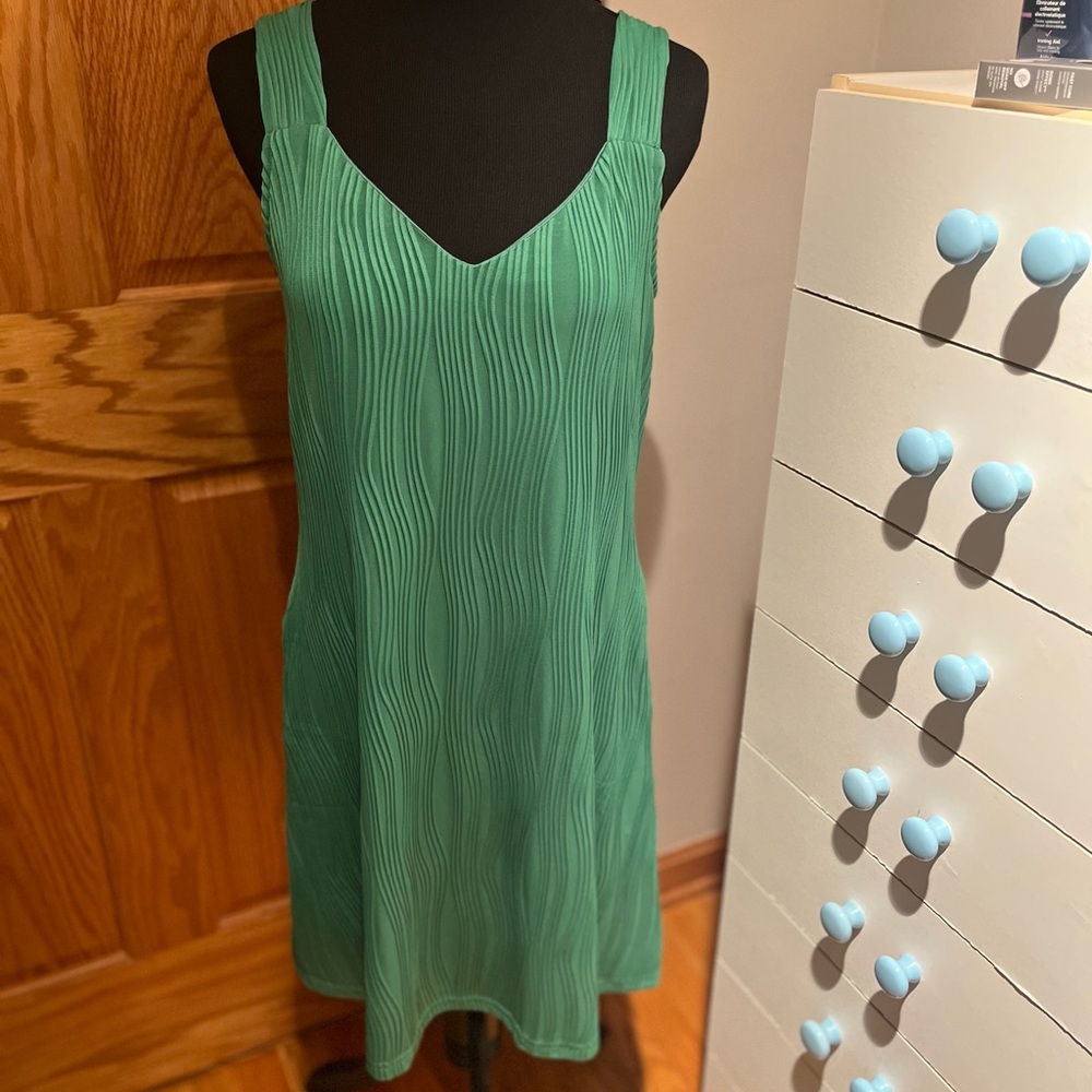 Green Sleeveless Dress